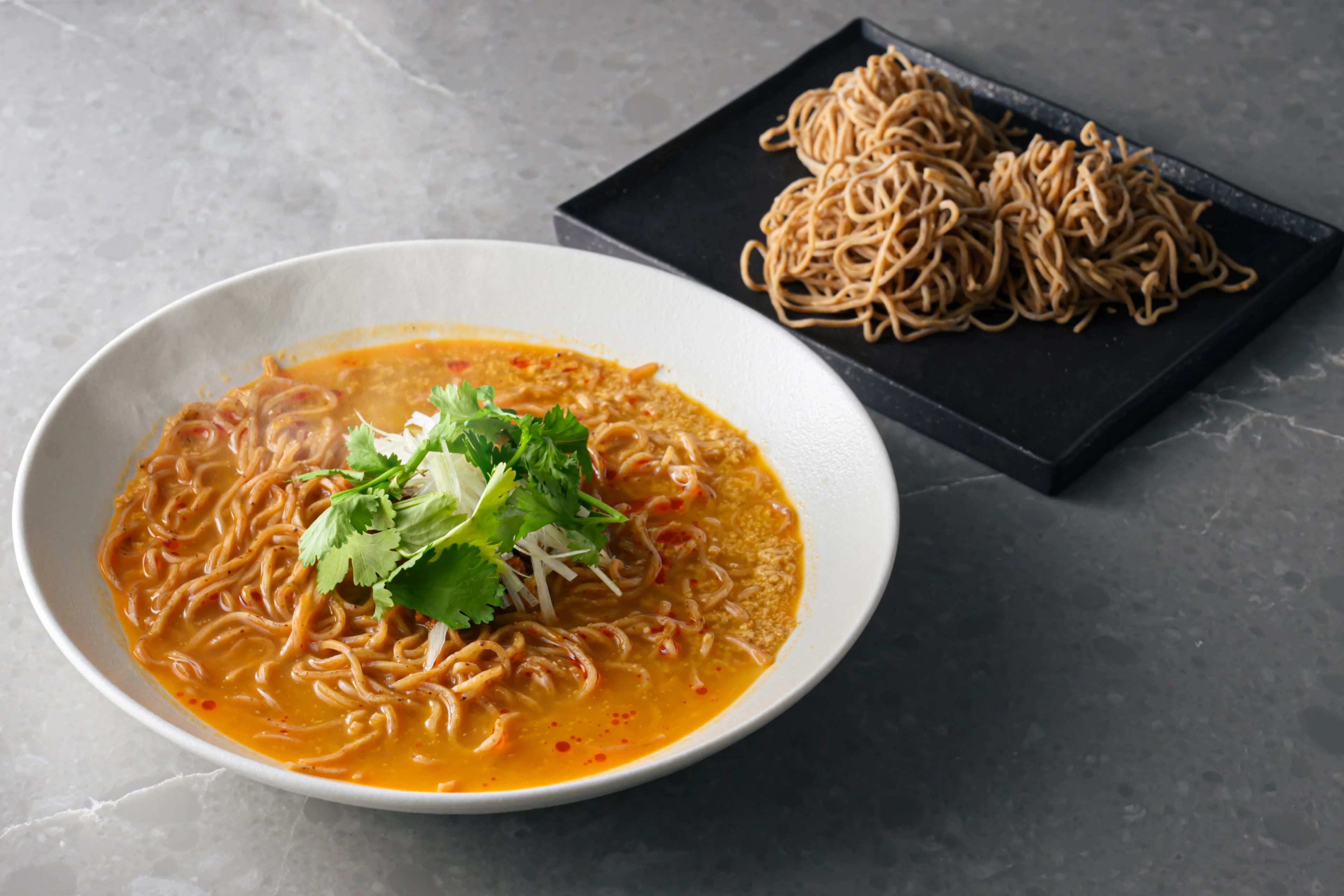 山椒にこだわった担々麺 はしづめ製麺の山椒麺